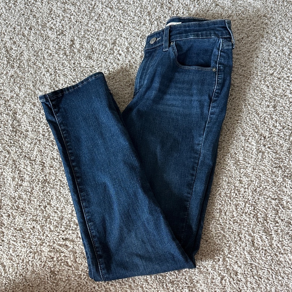 Levi's Dark Blue Mid Rise Skinny Jeans
